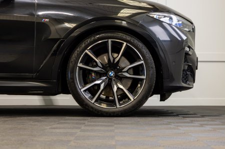 2022 BMW X7 - photo 7