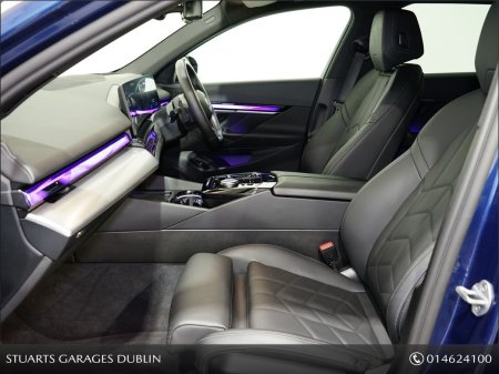 2025 BMW 5-Series - photo 3