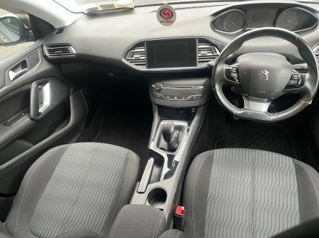 2015 Peugeot 308 - photo 6