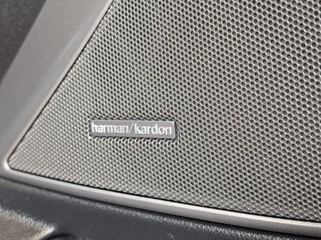 2024 BMW 3-Series - photo 32