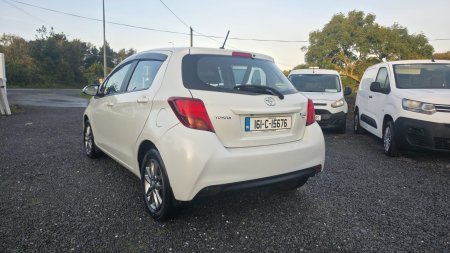 2016 Toyota Yaris - photo 5