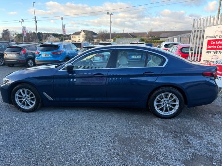 2022 BMW 5-Series - photo 6