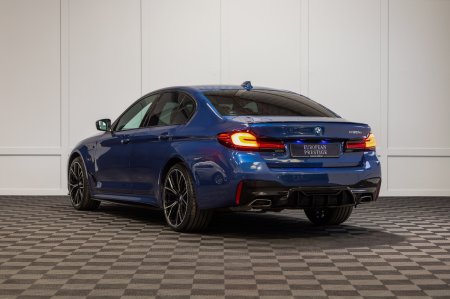 2023 BMW 5-Series - photo 4