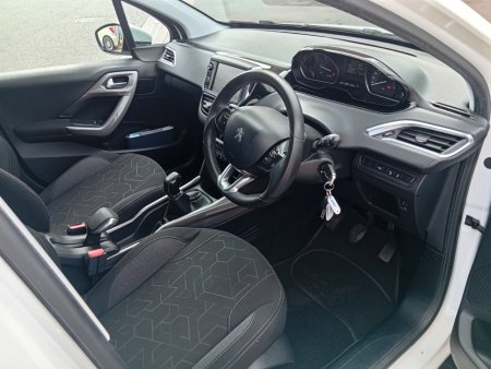 2017 Peugeot 2008 - photo 9