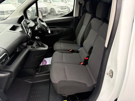 2020 Peugeot Partner - photo 10
