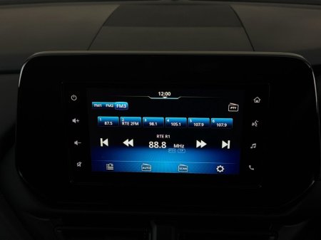 2025 Suzuki SX4 - photo 25