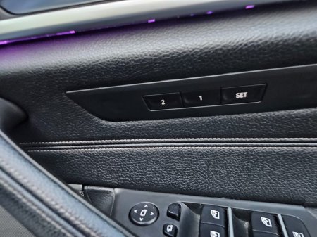 2020 BMW 5-Series - photo 6