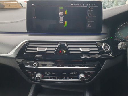 2022 BMW 5-Series - photo 19
