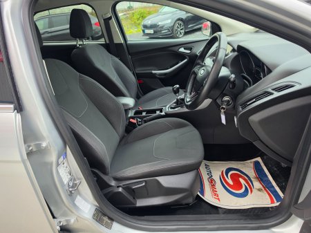 2015 Ford Focus - photo 27