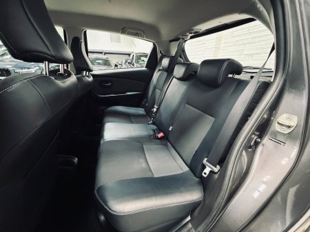 2016 Toyota Yaris - photo 13