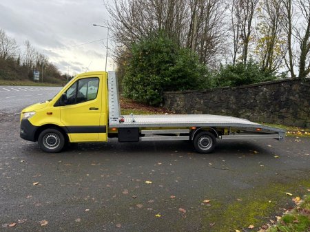 2025 Mercedes-Benz Sprinter 317 Beavertail