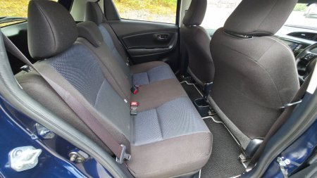 2018 Toyota Vitz - photo 22