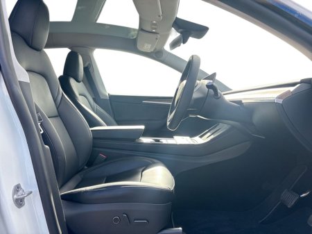 2024 Tesla Model Y - photo 18