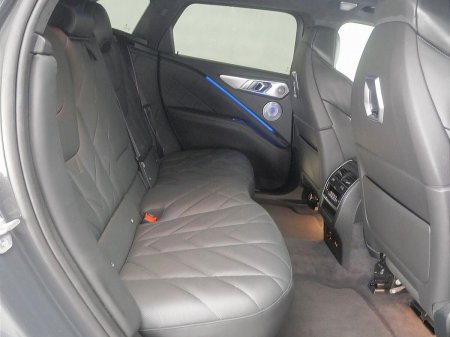 2024 BMW XM - photo 11