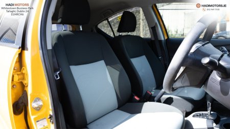 2014 Toyota Aqua - photo 15