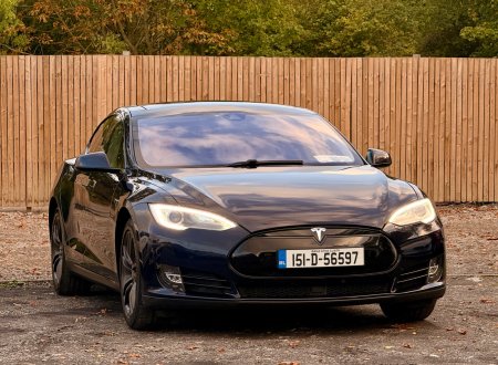 2015 Tesla Model S - photo 10
