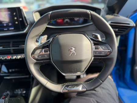 2021 Peugeot 208 - photo 21