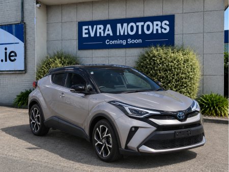 2019 Toyota C-HR SOL HYBRID AUTOMATIC 1.8 PETROL //HIGH SPEC//VERY LOW MILES//HALF LEATHER SEATS//360 PARKING CAMERAS