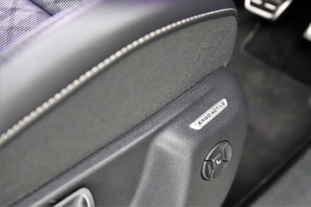 2025 Volkswagen Tiguan - photo 24