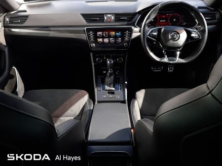2024 Skoda Superb - photo 2