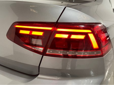 2022 Volkswagen Passat - photo 10