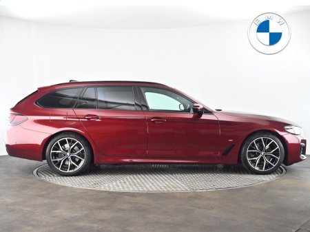 2024 BMW 5-Series - photo 23
