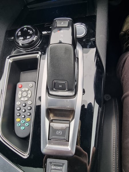 2018 Peugeot 5008 - photo 11