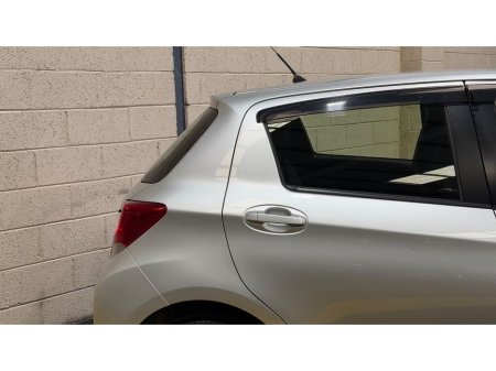 2016 Toyota Vitz - photo 7