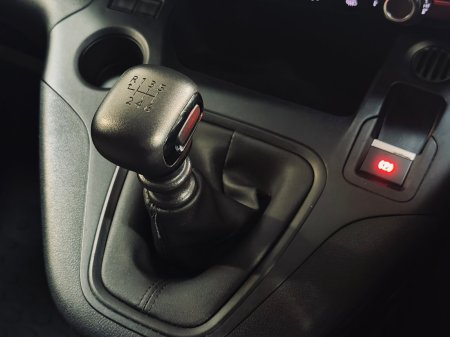 2023 Peugeot Partner - photo 17