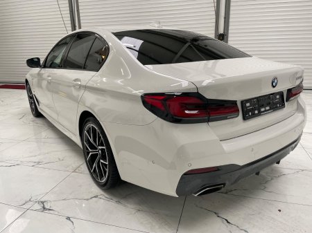 2021 BMW 5-Series - photo 5