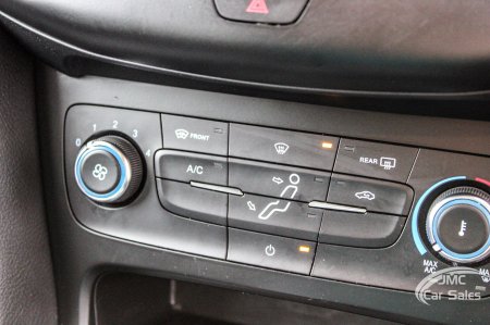 2016 Ford Focus - photo 19