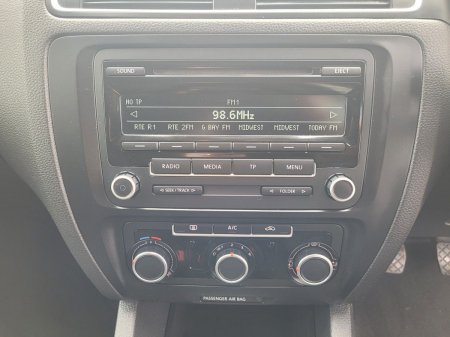 2014 Volkswagen Jetta - photo 3
