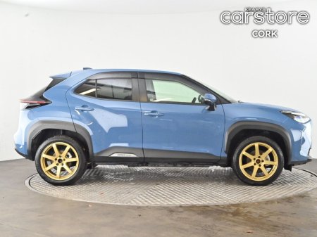 2025 Toyota Yaris Cross - photo 2
