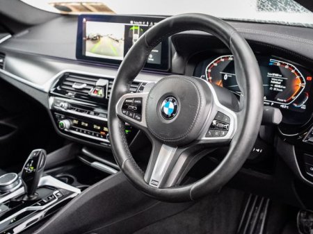 2021 BMW 5-Series - photo 8