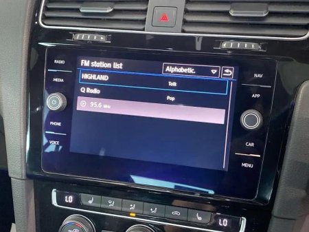 2020 Volkswagen Golf - photo 24