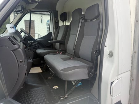 2020 Vauxhall Movano - photo 19