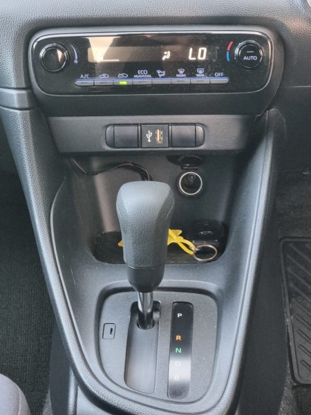 2021 Toyota Yaris - photo 16