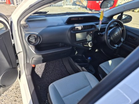 2017 Toyota Aqua - photo 20