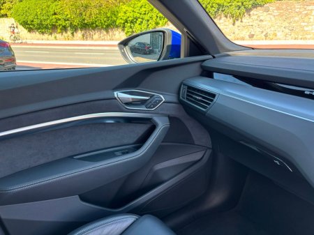 2024 Audi Q8 e-tron - photo 21