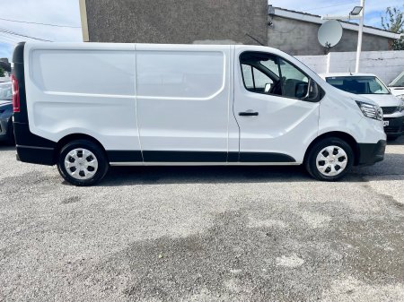 2023 Renault Trafic - photo 11