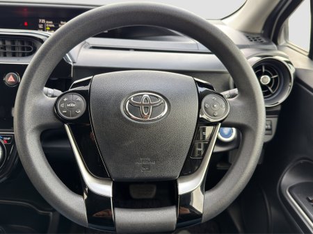 2019 Toyota Aqua - photo 10