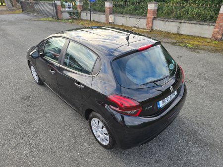 2018 Peugeot 208 - photo 17