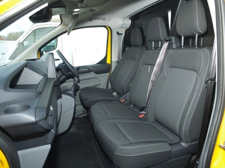 2025 Ford Transit Custom - photo 12