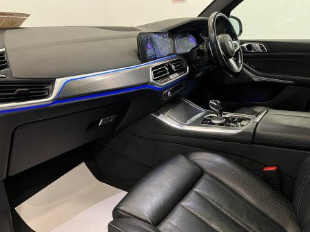 2020 BMW X5 - photo 23