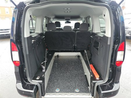 2023 Ford Tourneo - photo 11