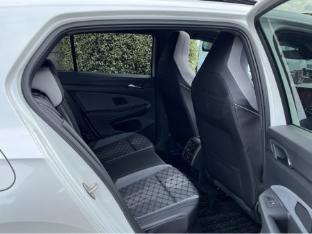 2024 Volkswagen Golf - photo 9