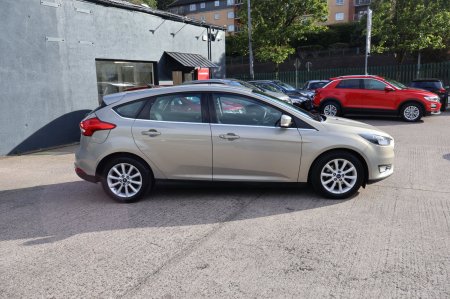 2016 Ford Focus - photo 10