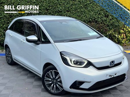 2020 Honda Fit LUXE 1.5 HYBRID AUTO ** TOP SPEC ** // DIAMOND CUT ALLOYS // HALF LEATHER HEATED SEATS // DIGITAL CL