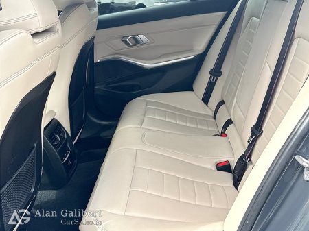 2023 BMW 3-Series - photo 9