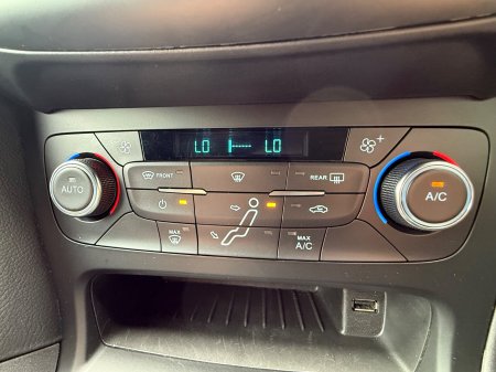 2018 Ford Focus - photo 17